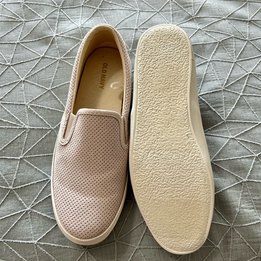 NWOT Old Navy sneakers - Picture 3 of 3